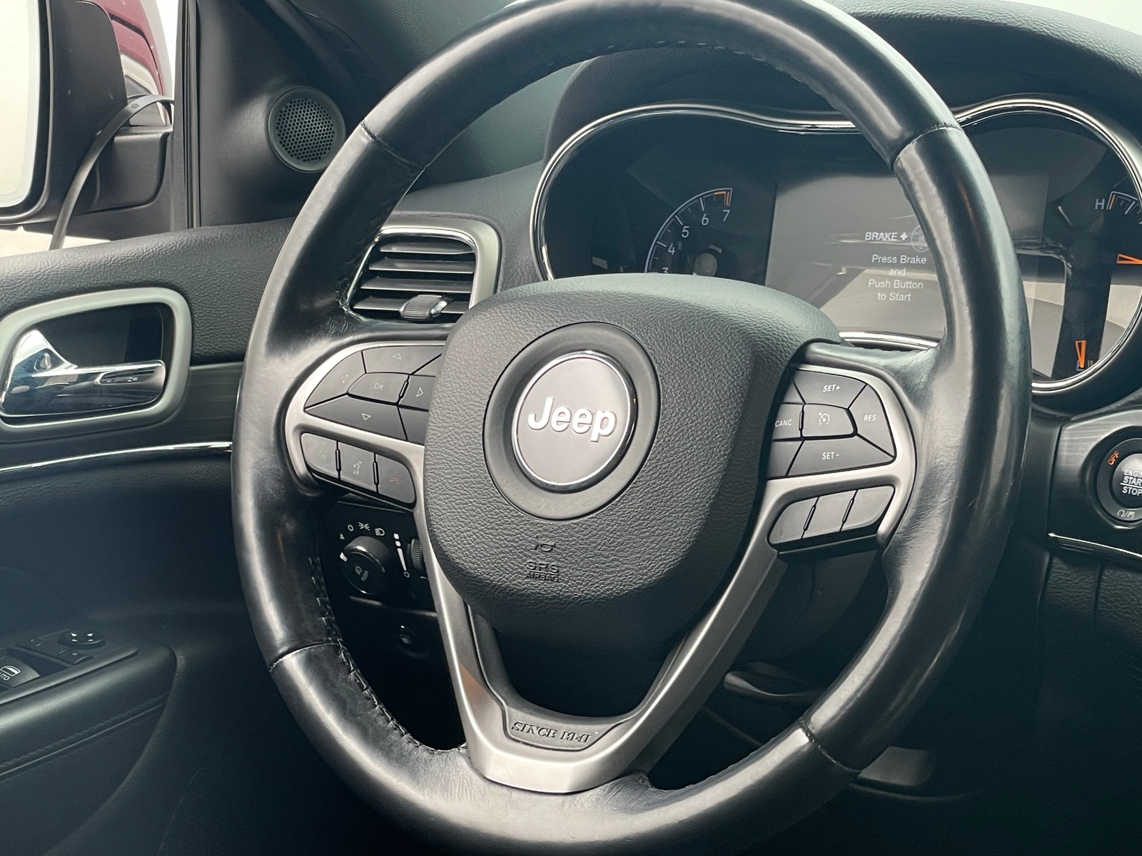 Thumbnail: 2020 Jeep Grand Cherokee - 4