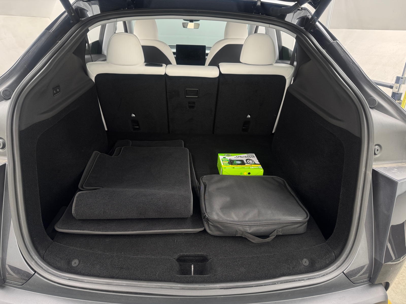 Thumbnail: 2026 Tesla Model Y - 6