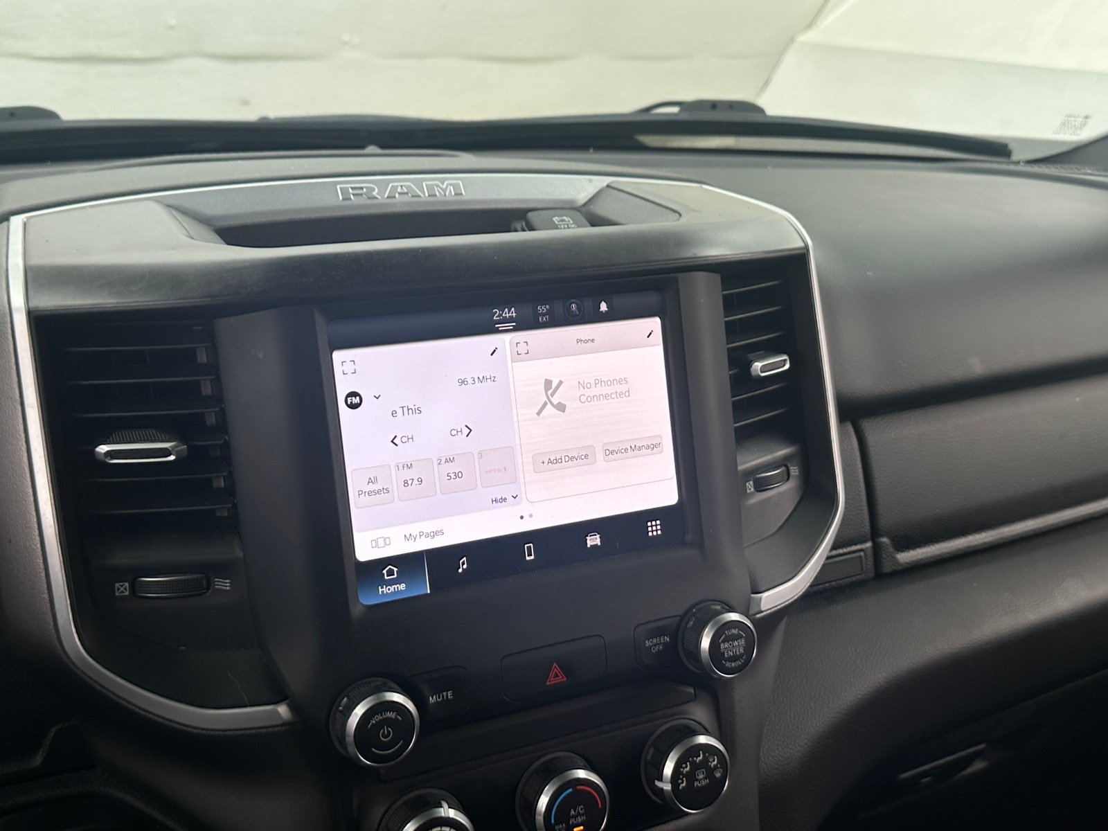 Thumbnail: 2022 RAM 1500 - 4