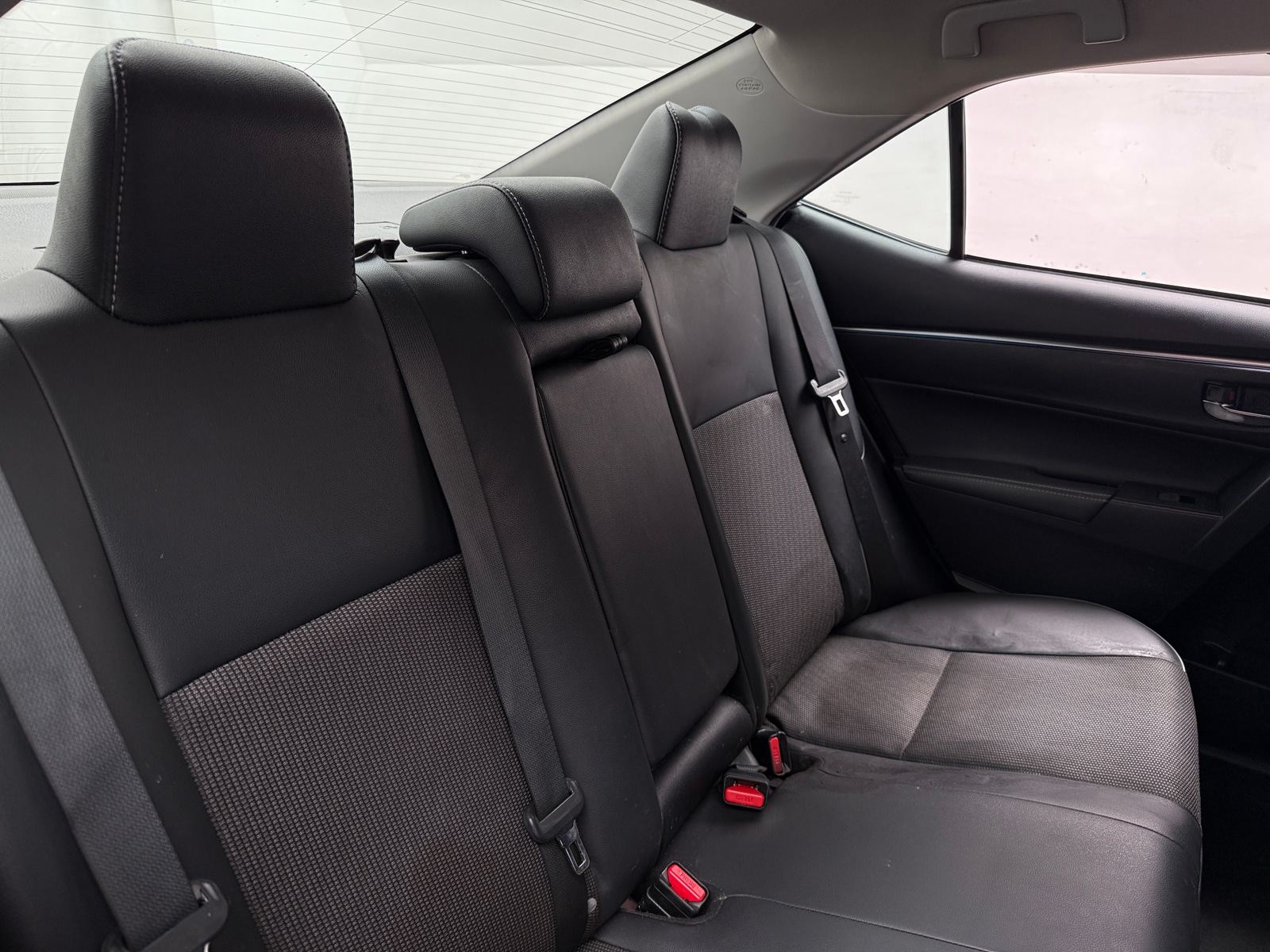 Thumbnail: 2015 Toyota Corolla - 6