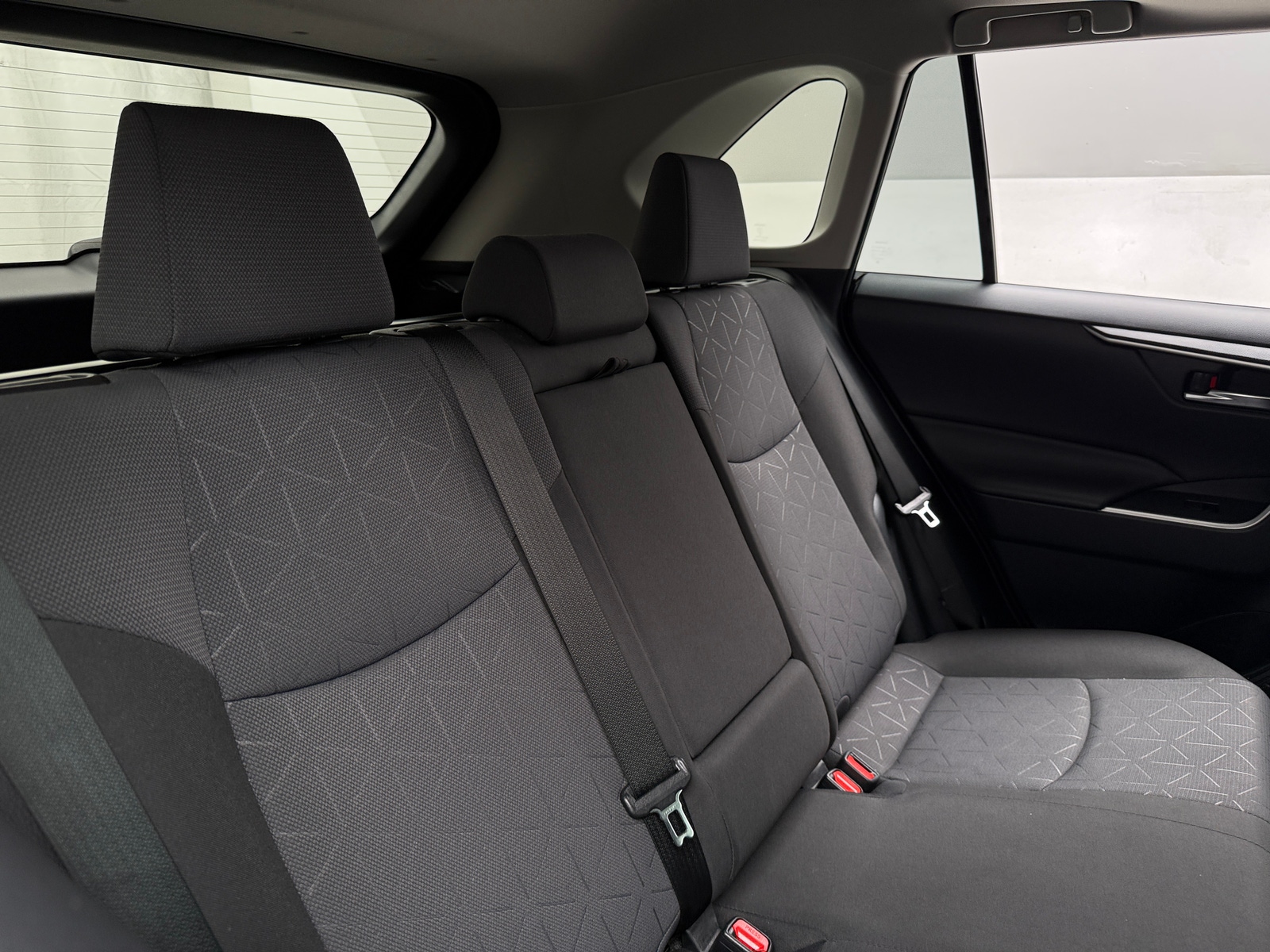 Thumbnail: 2021 Toyota RAV4 - 6