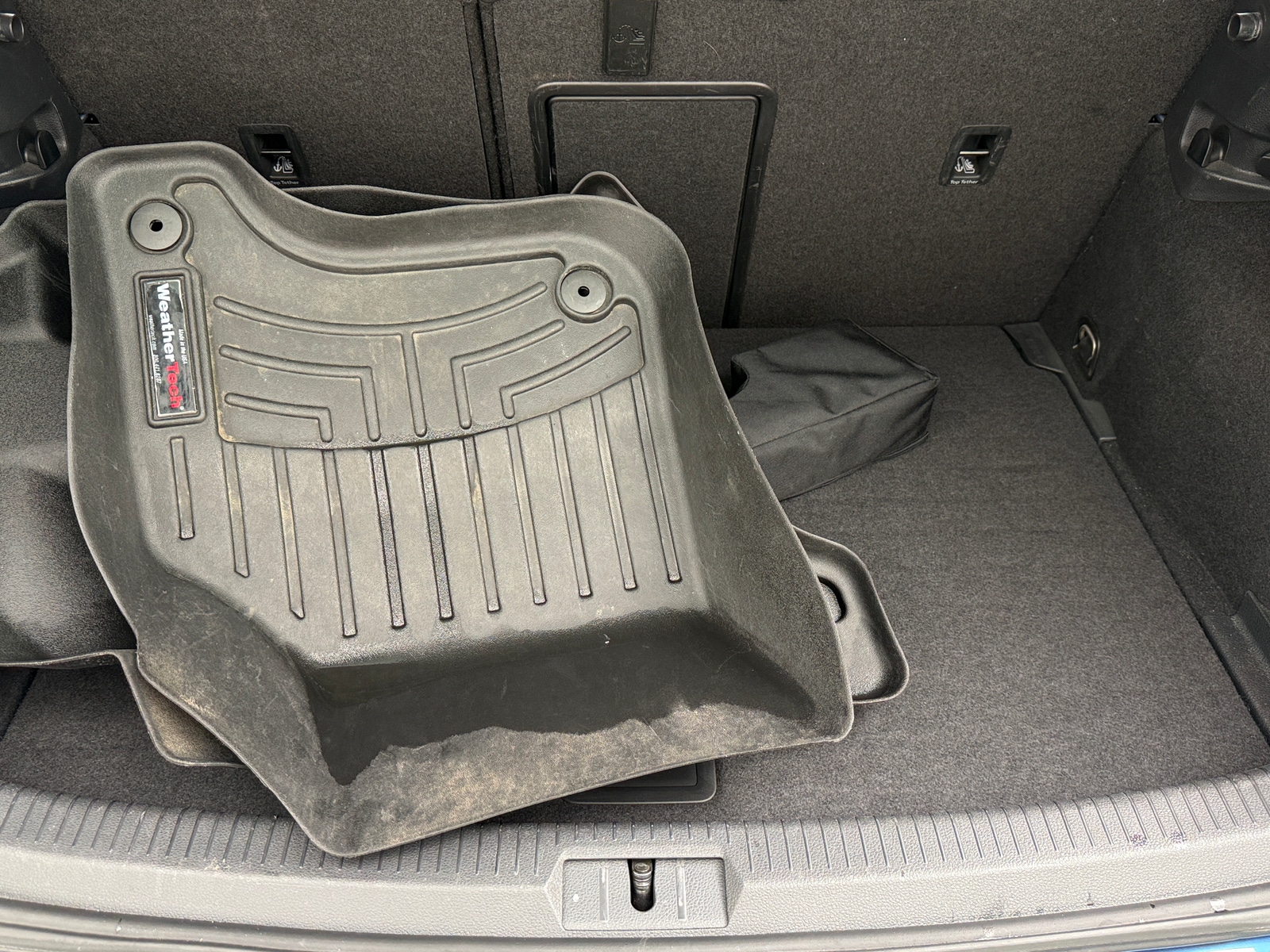 Thumbnail: 2016 Volkswagen e-Golf - 6