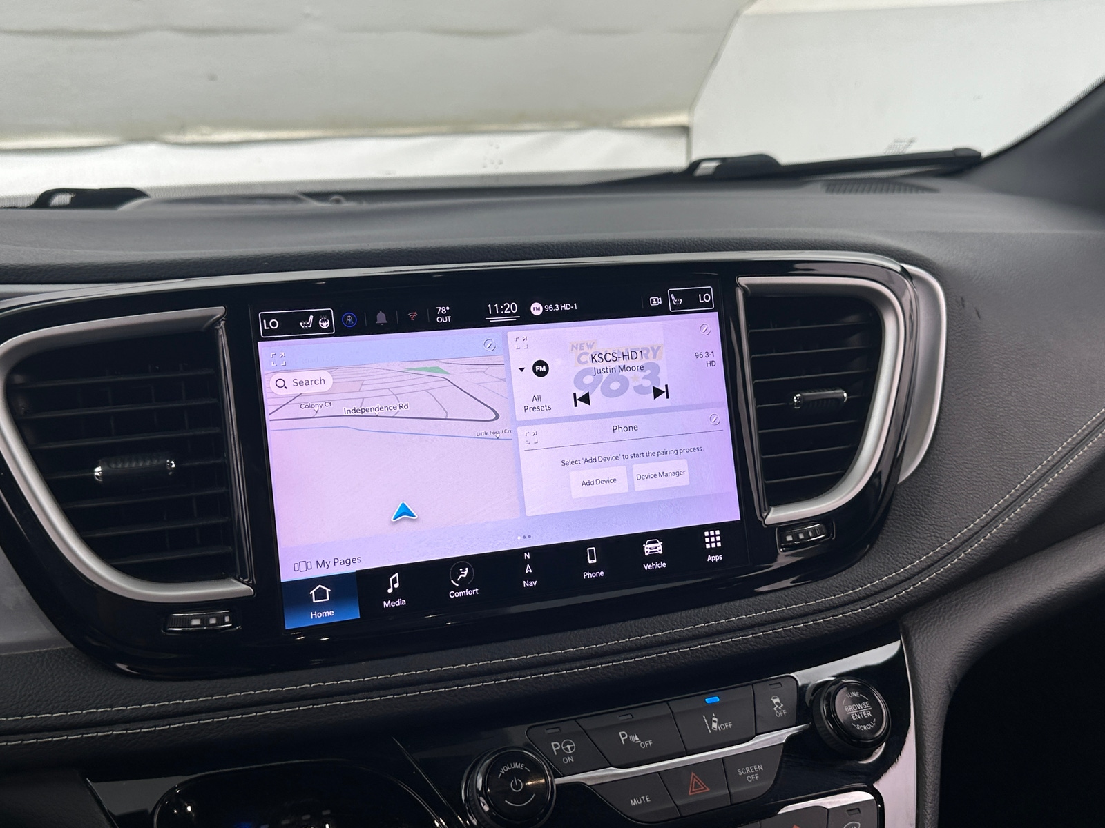 Thumbnail: 2022 Chrysler Pacifica - 3