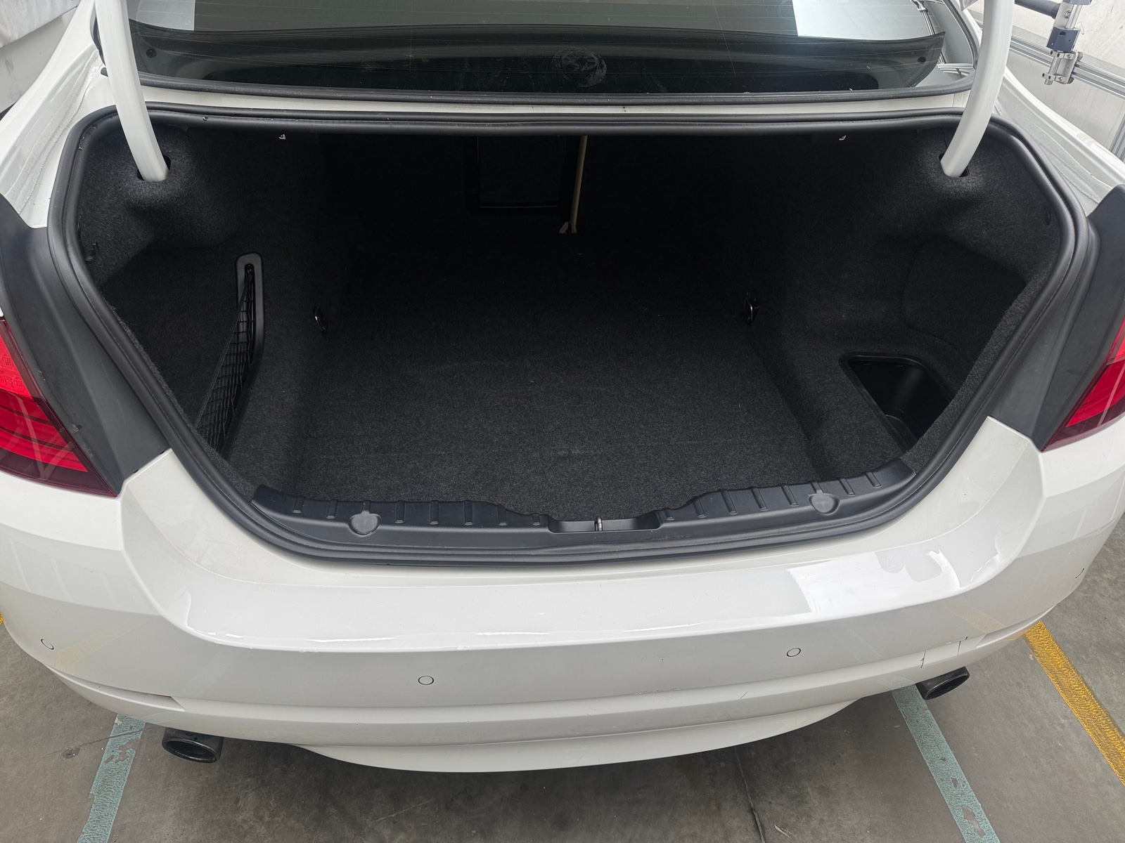 Thumbnail: 2012 BMW 5 Series - 6