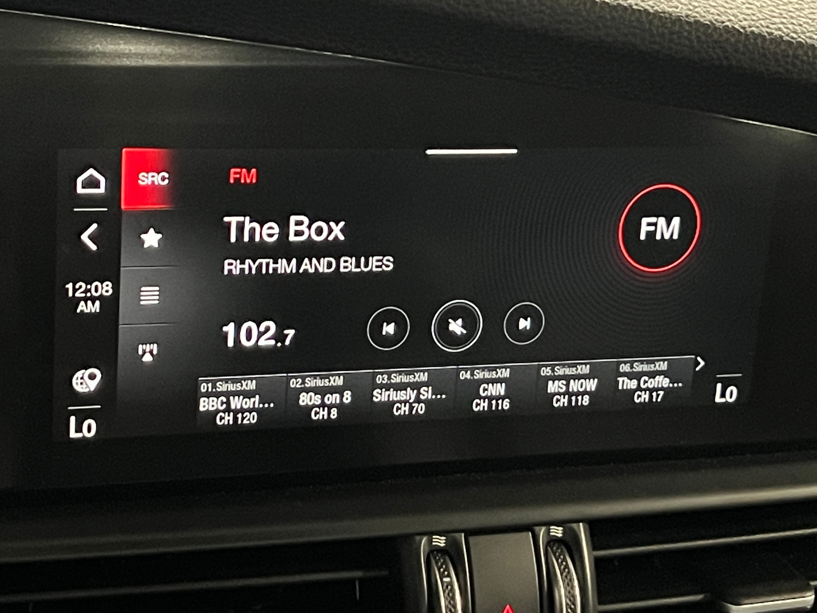 Thumbnail: 2022 Alfa Romeo Giulia - 3