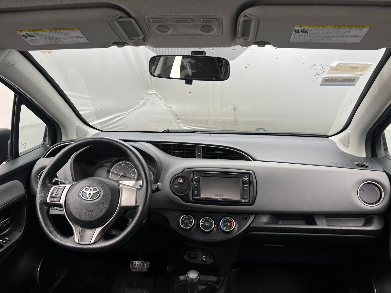 Thumbnail: 2015 Toyota Yaris - 3