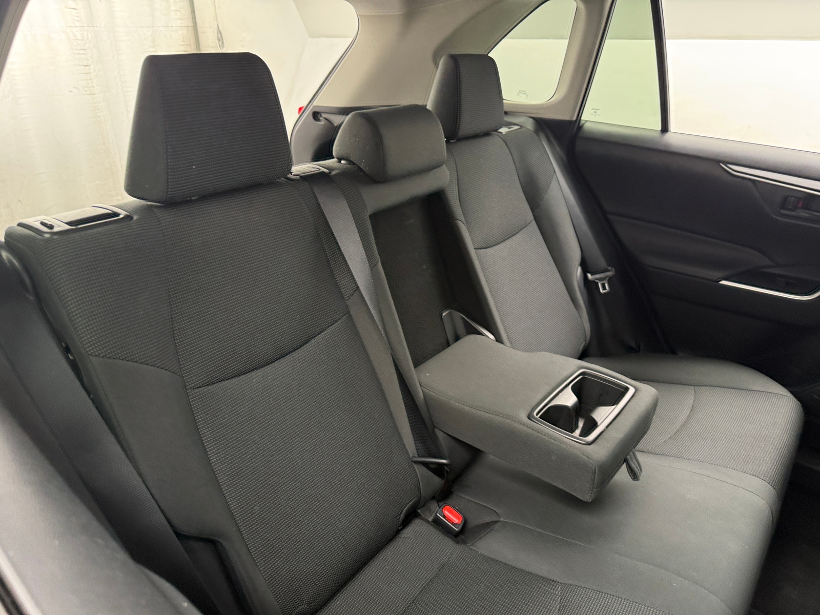 Thumbnail: 2021 Toyota RAV4 - 6