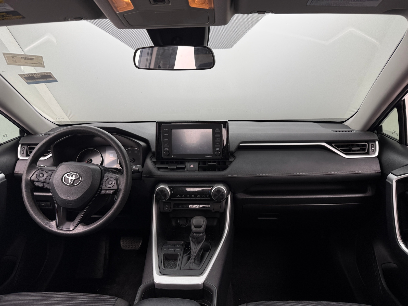 Thumbnail: 2021 Toyota RAV4 - 3