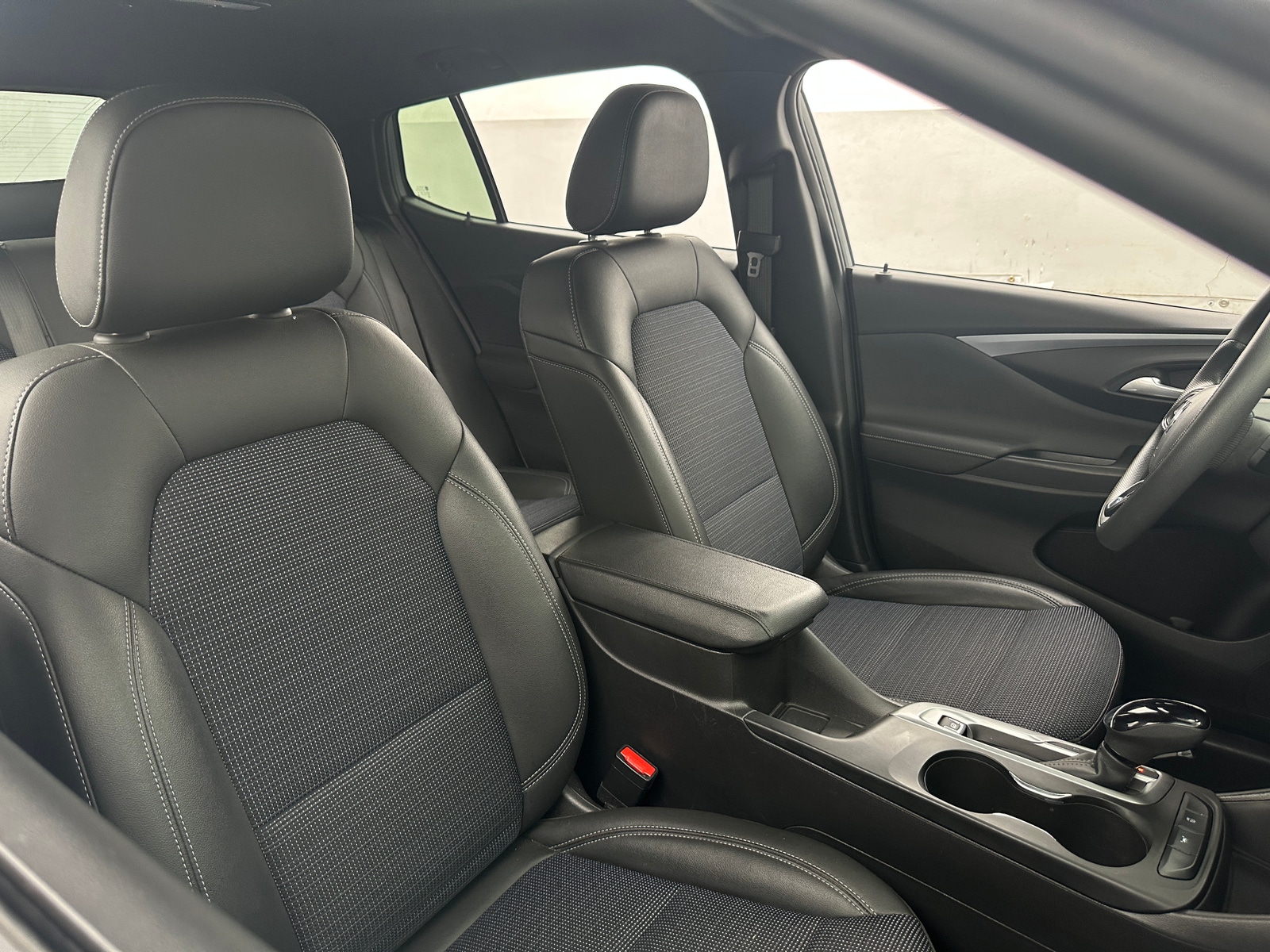 Thumbnail: 2025 Buick Envista - 2