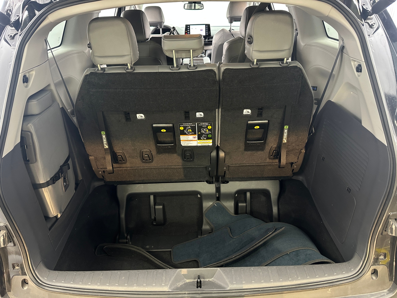 Thumbnail: 2023 Toyota Sienna - 6