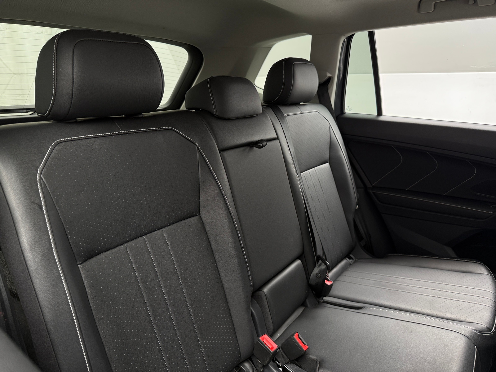 Thumbnail: 2024 Volkswagen Tiguan - 5