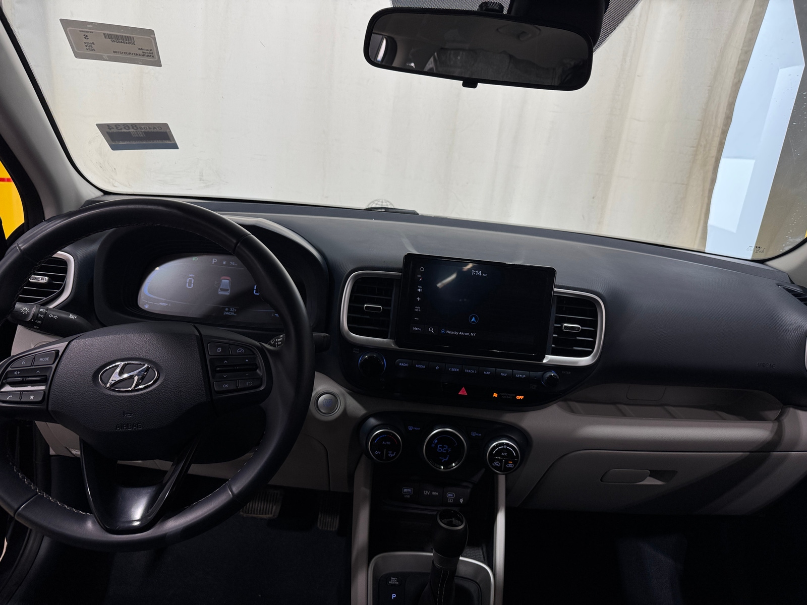 Thumbnail: 2024 Hyundai Venue - 3