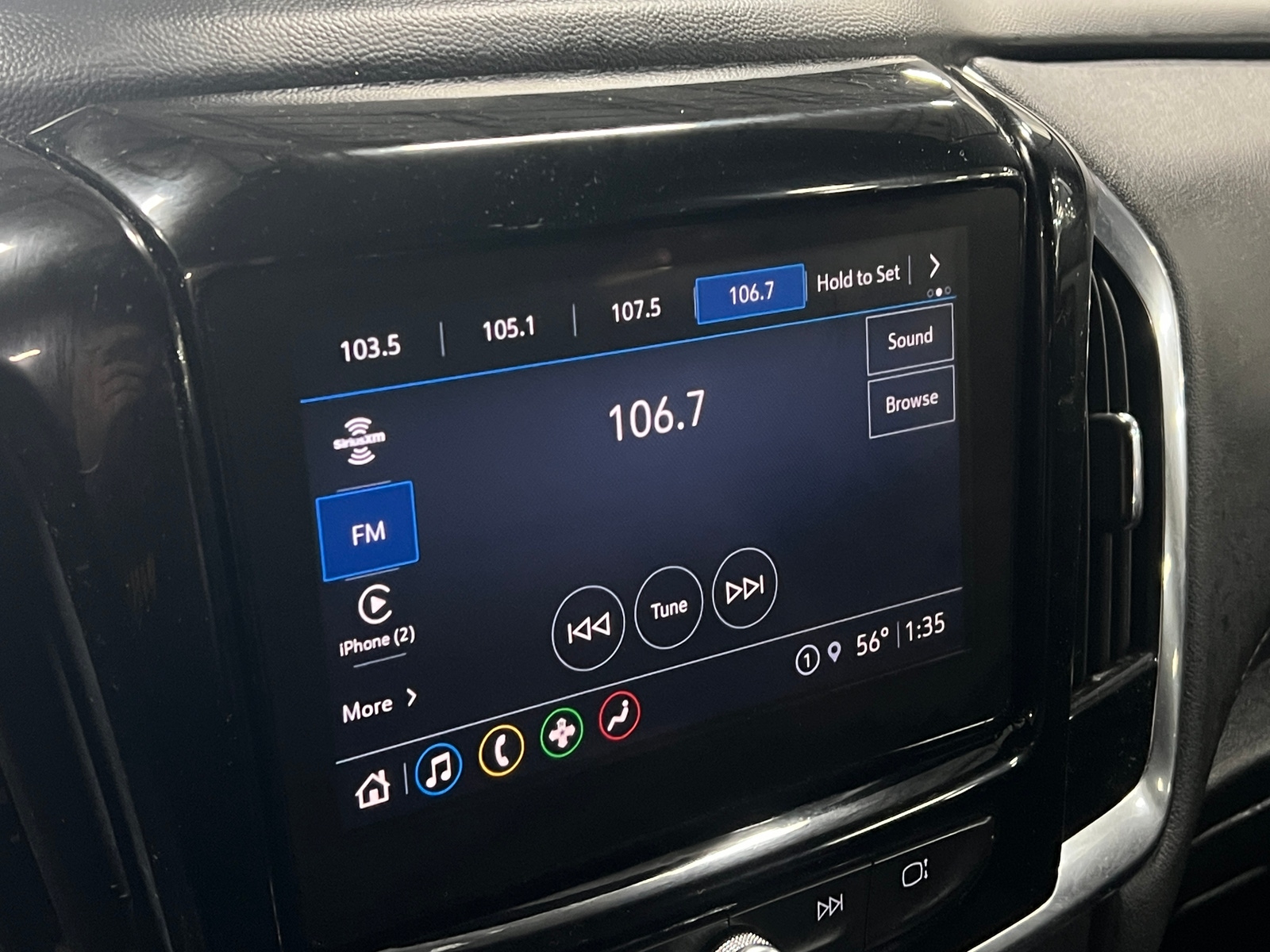 Thumbnail: 2022 Chevrolet Traverse - 3