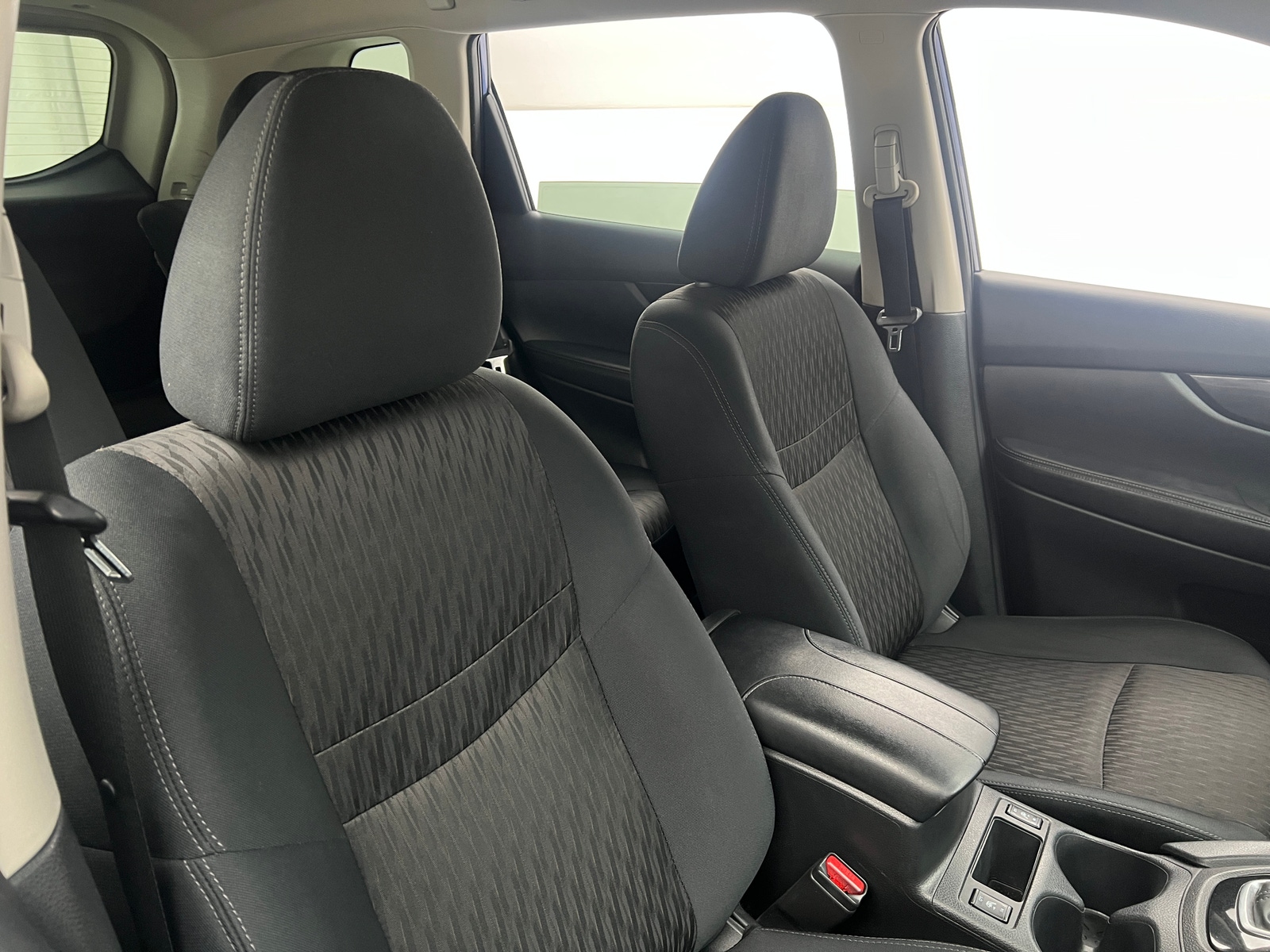 Thumbnail: 2019 Nissan Rogue - 2