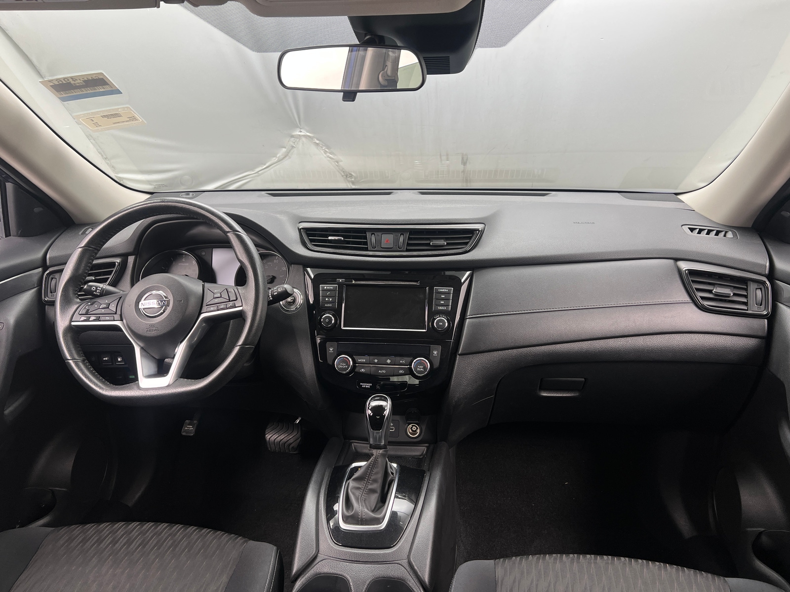 Thumbnail: 2019 Nissan Rogue - 3