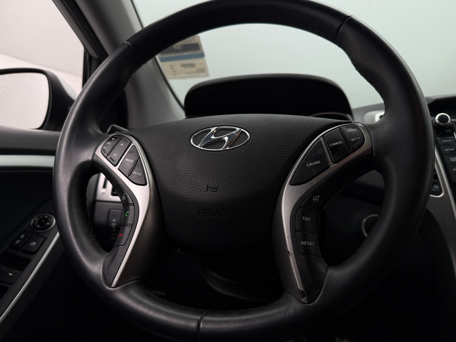 Thumbnail: 2016 Hyundai Elantra - 4