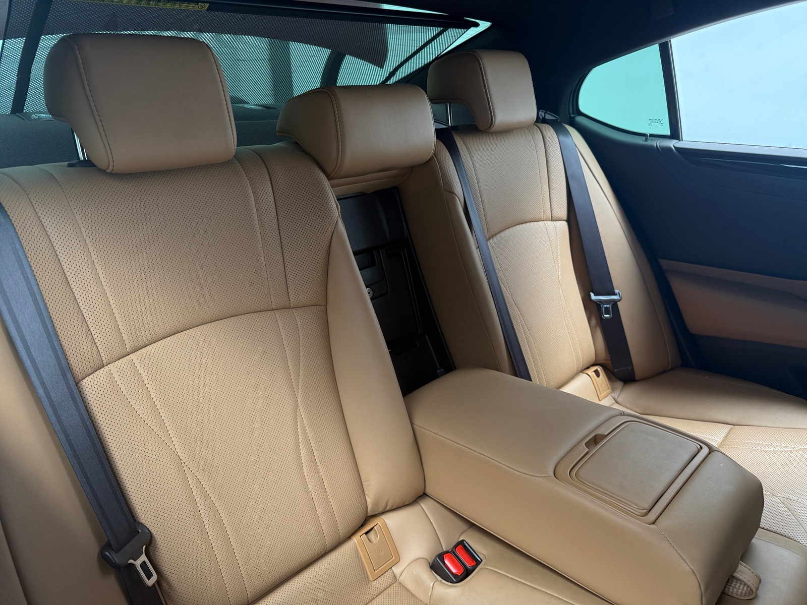 Thumbnail: 2020 Lexus ES - 5