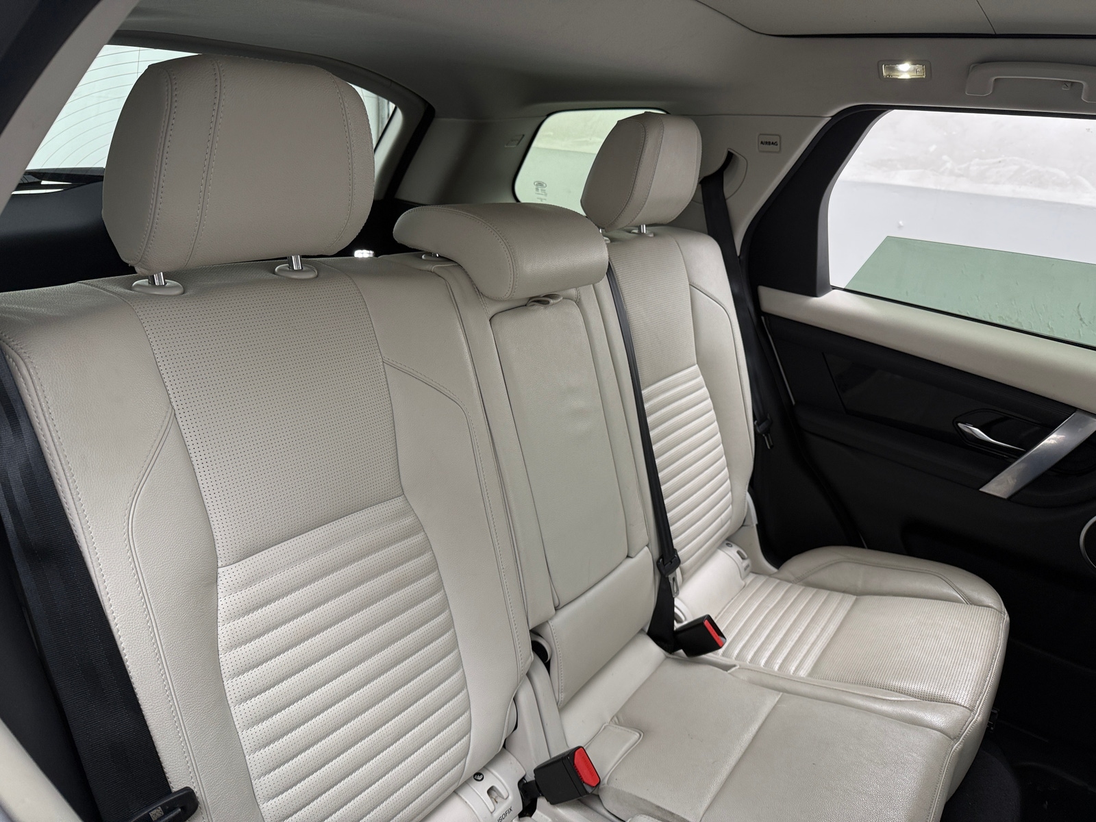 Thumbnail: 2020 Land Rover Discovery Sport - 5