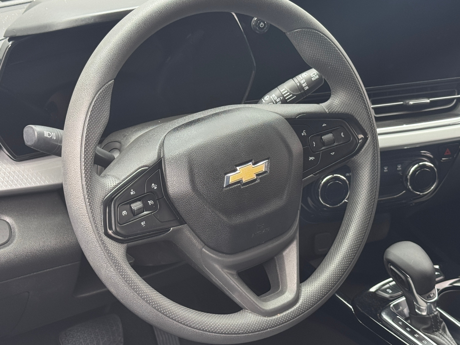 Thumbnail: 2025 Chevrolet Trax - 5