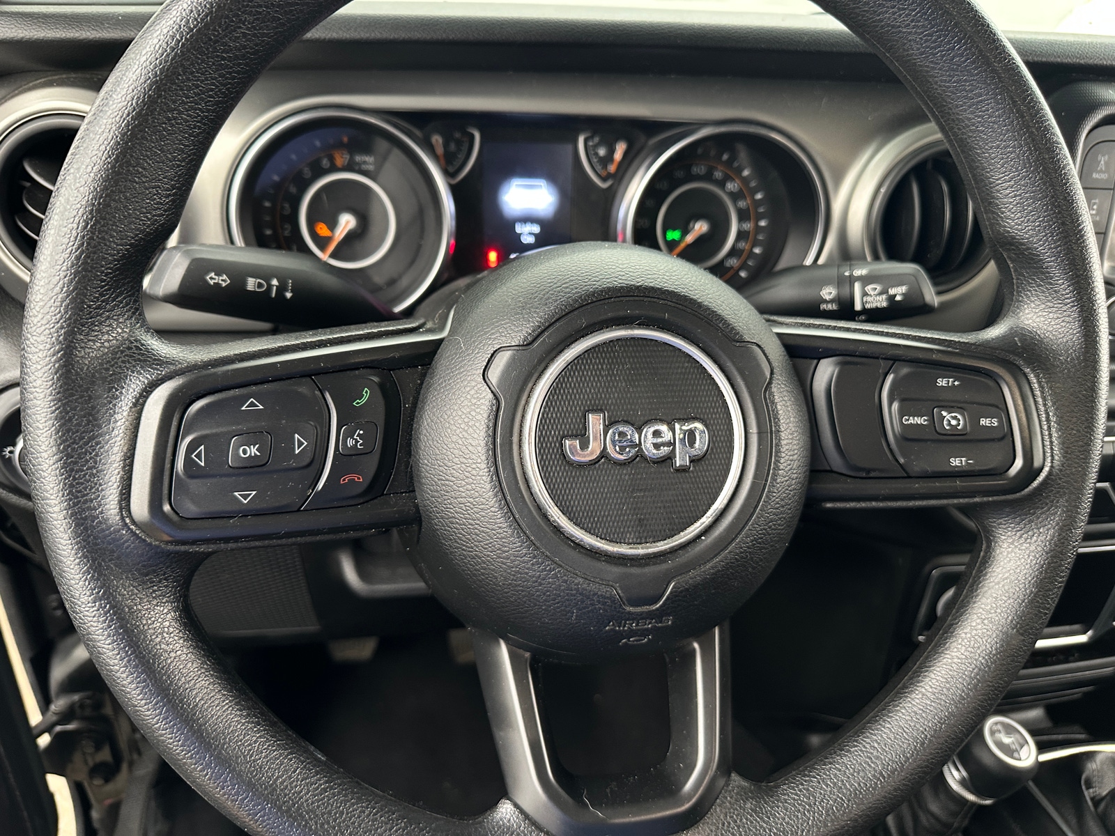 Thumbnail: 2021 Jeep Gladiator - 5