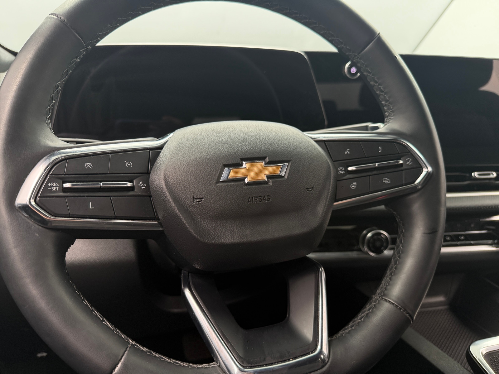 Thumbnail: 2025 Chevrolet Equinox - 5