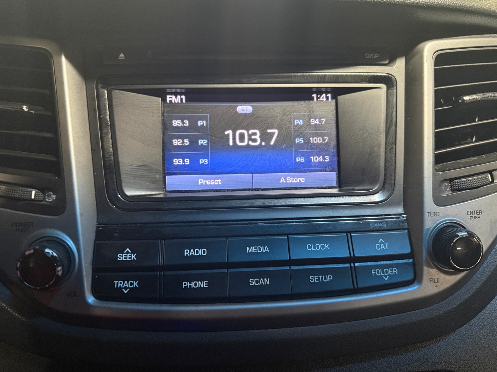 Thumbnail: 2017 Hyundai Tucson - 4