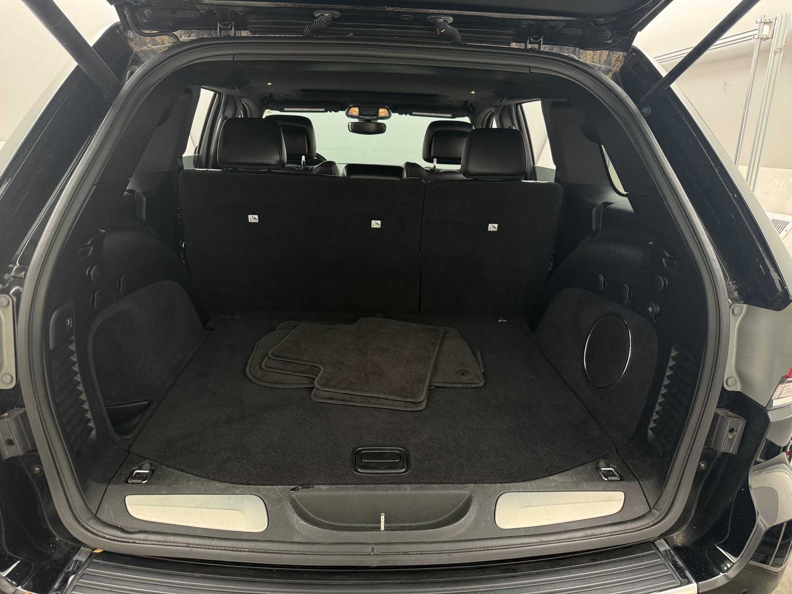 Thumbnail: 2018 Jeep Grand Cherokee - 6