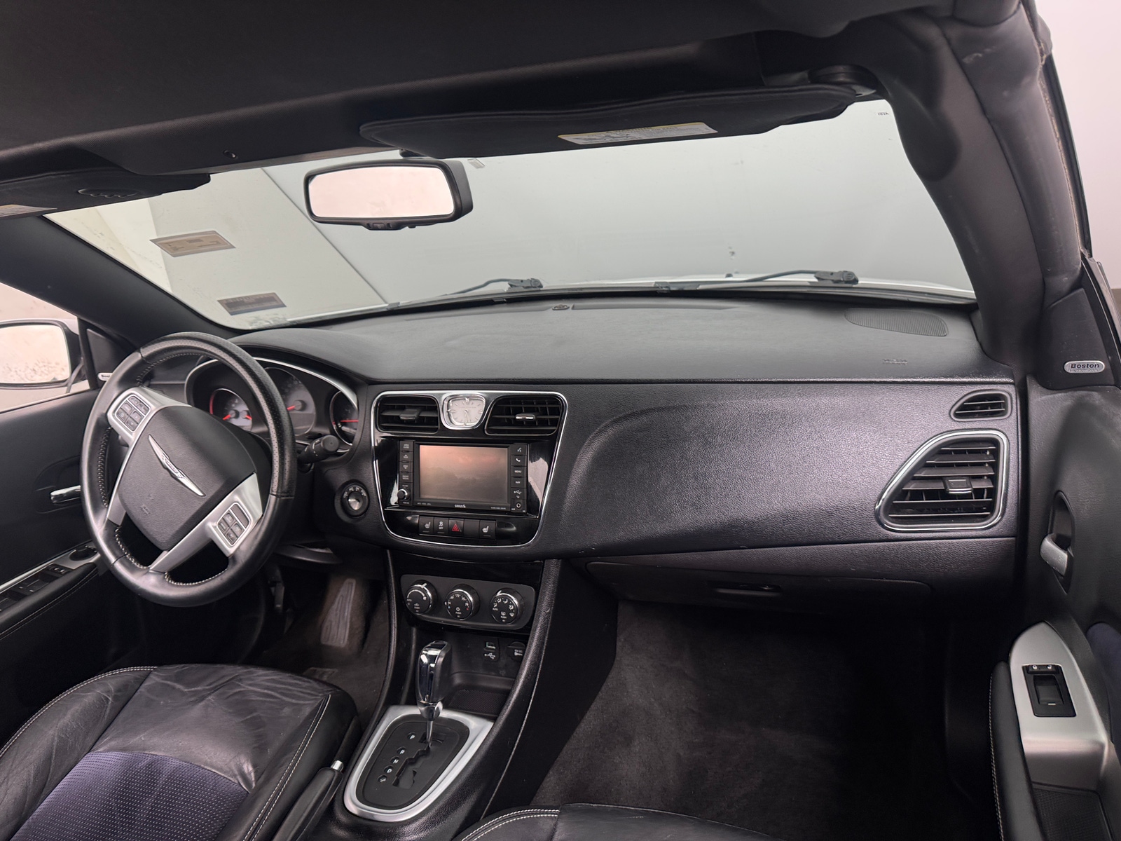 Thumbnail: 2012 Chrysler 200 - 3