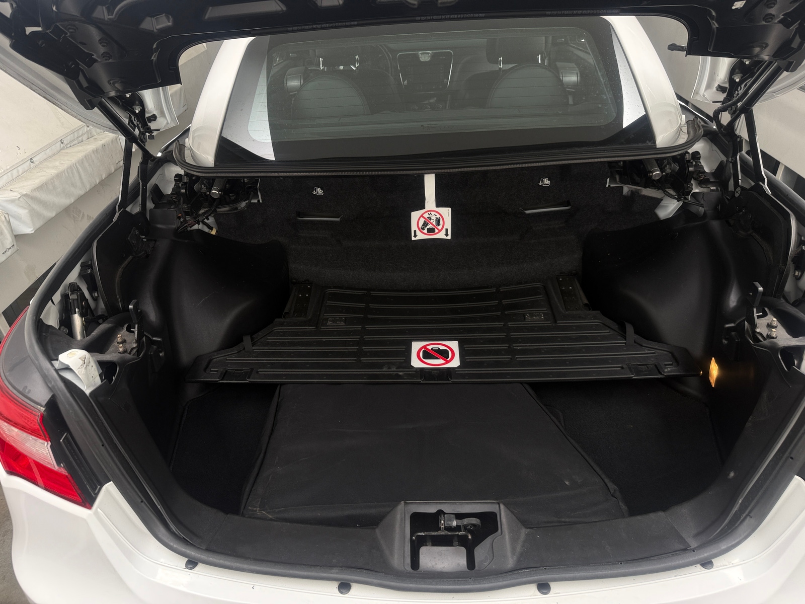 Thumbnail: 2012 Chrysler 200 - 7