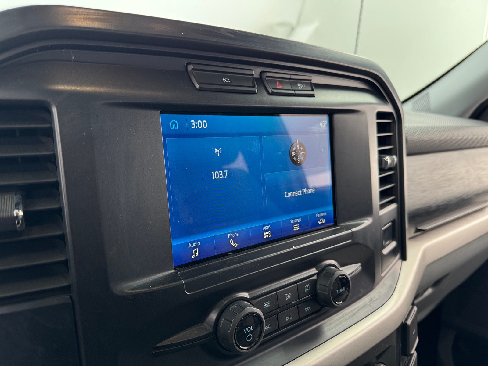 Thumbnail: 2021 Ford Econoline - 4