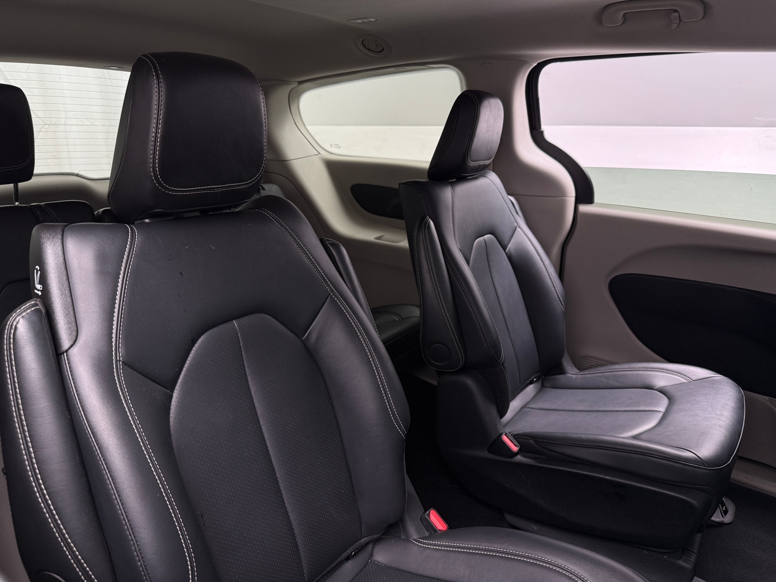 Thumbnail: 2024 Chrysler Pacifica - 5