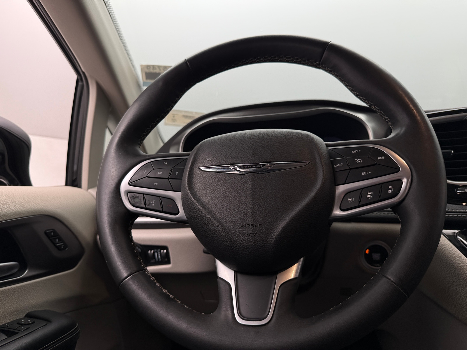 Thumbnail: 2024 Chrysler Pacifica - 4