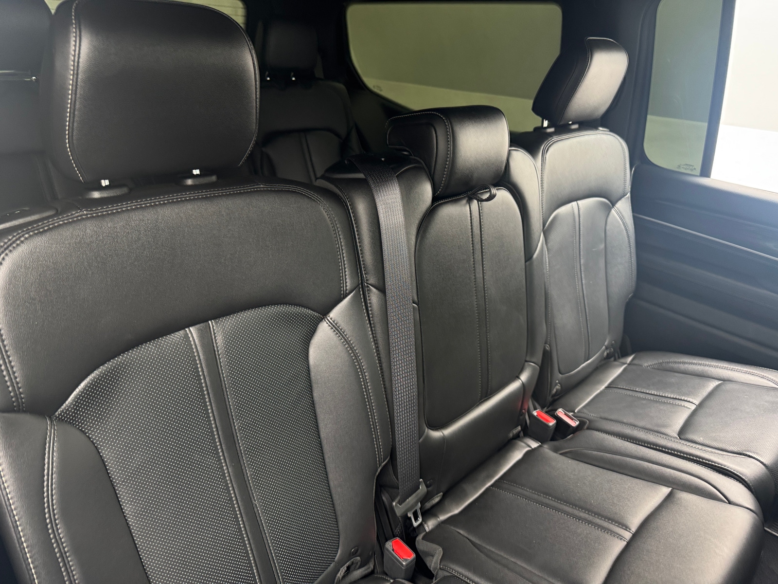 Thumbnail: 2024 Jeep Wagoneer - 5