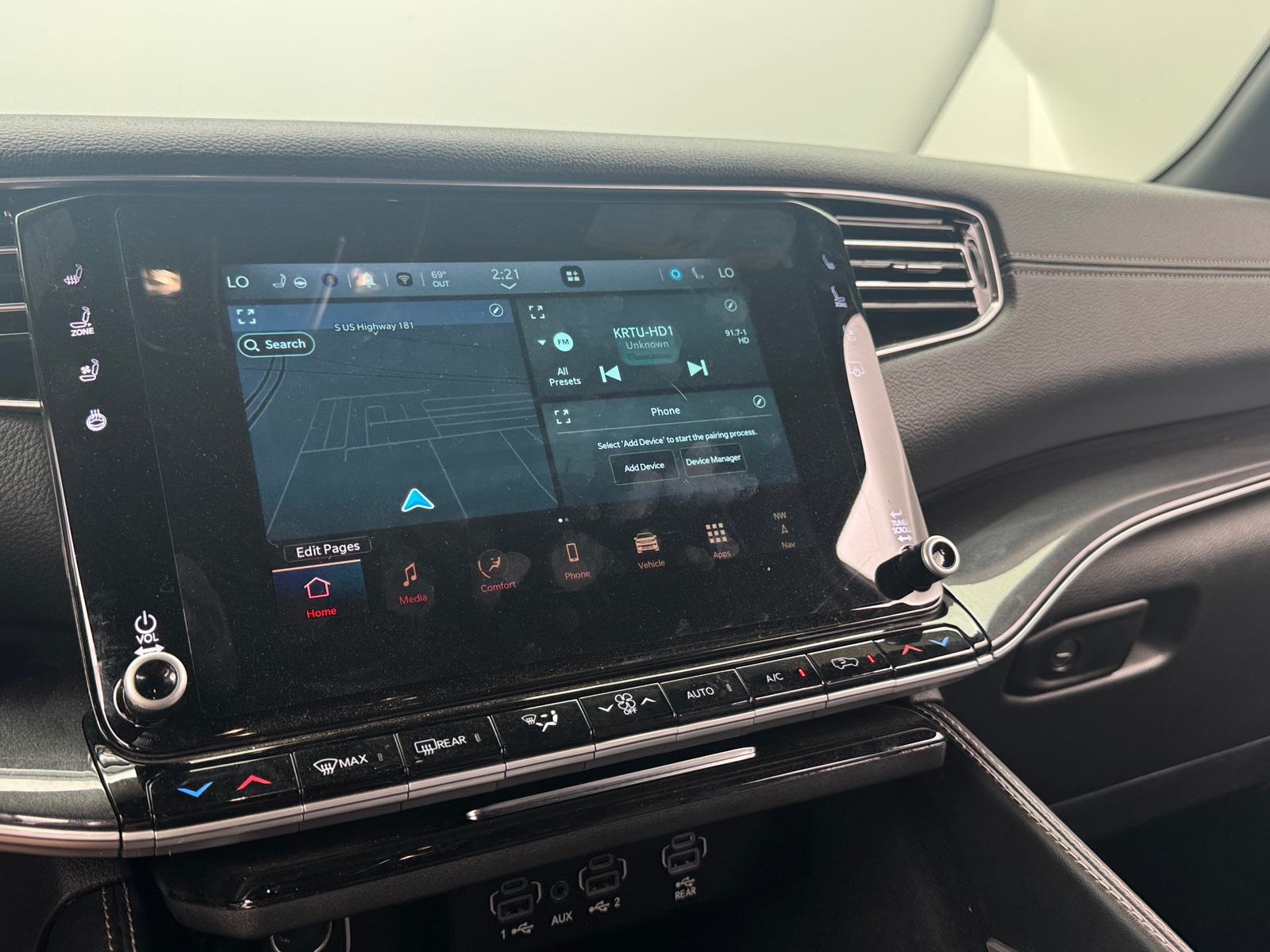 Thumbnail: 2024 Jeep Wagoneer - 3