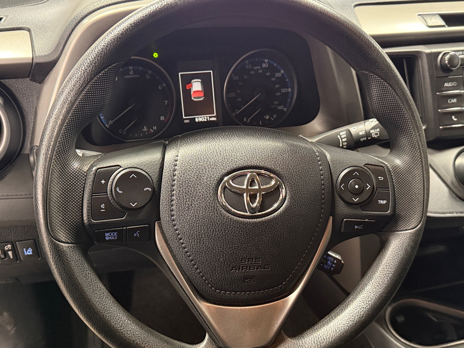 Thumbnail: 2017 Toyota RAV4 - 5