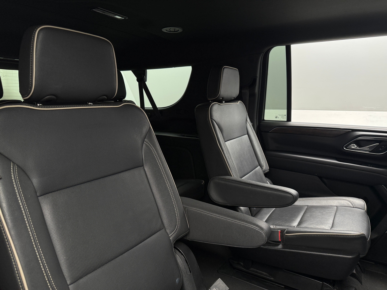 Thumbnail: 2023 Chevrolet Suburban - 5