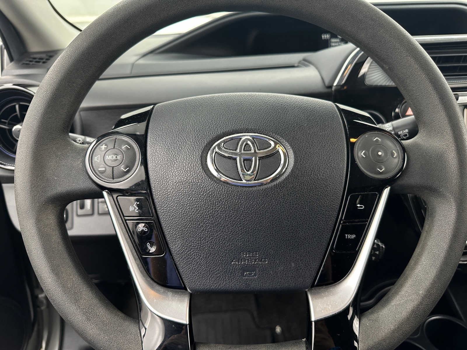 Thumbnail: 2018 Toyota Prius c - 5