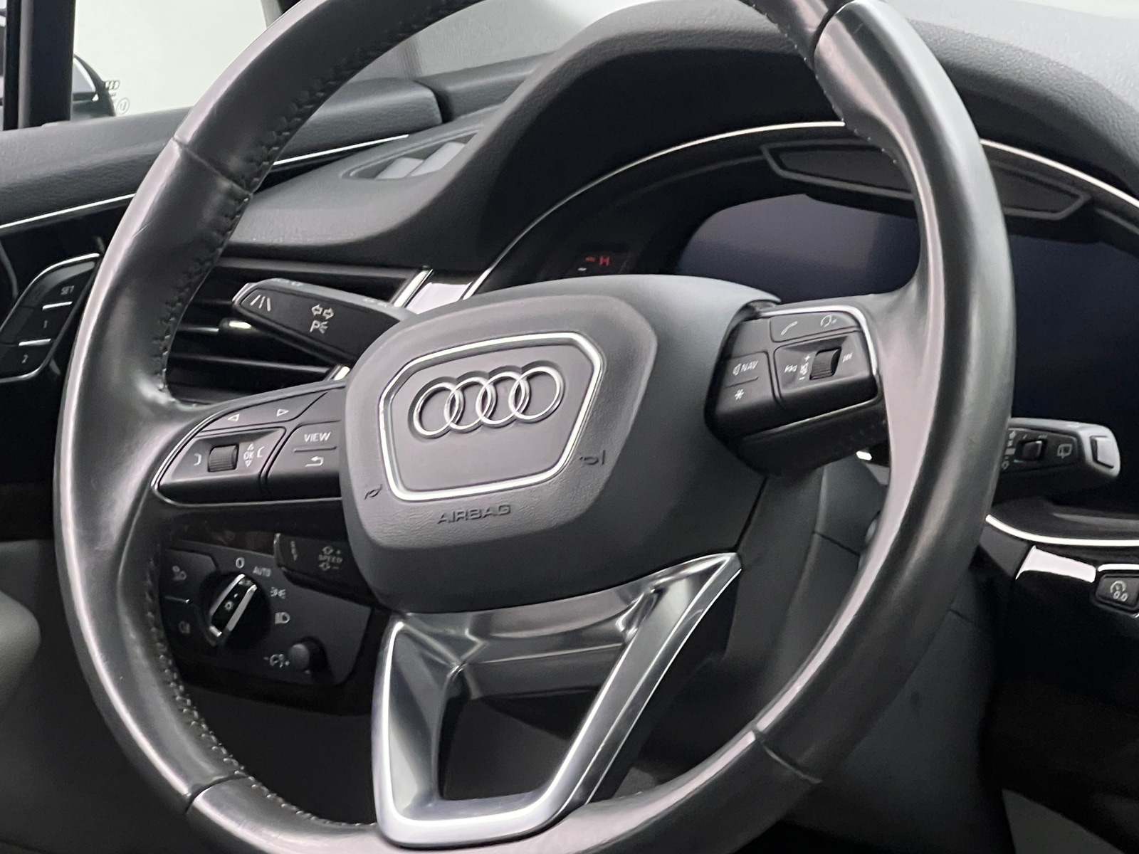 Thumbnail: 2017 Audi Q7 - 4