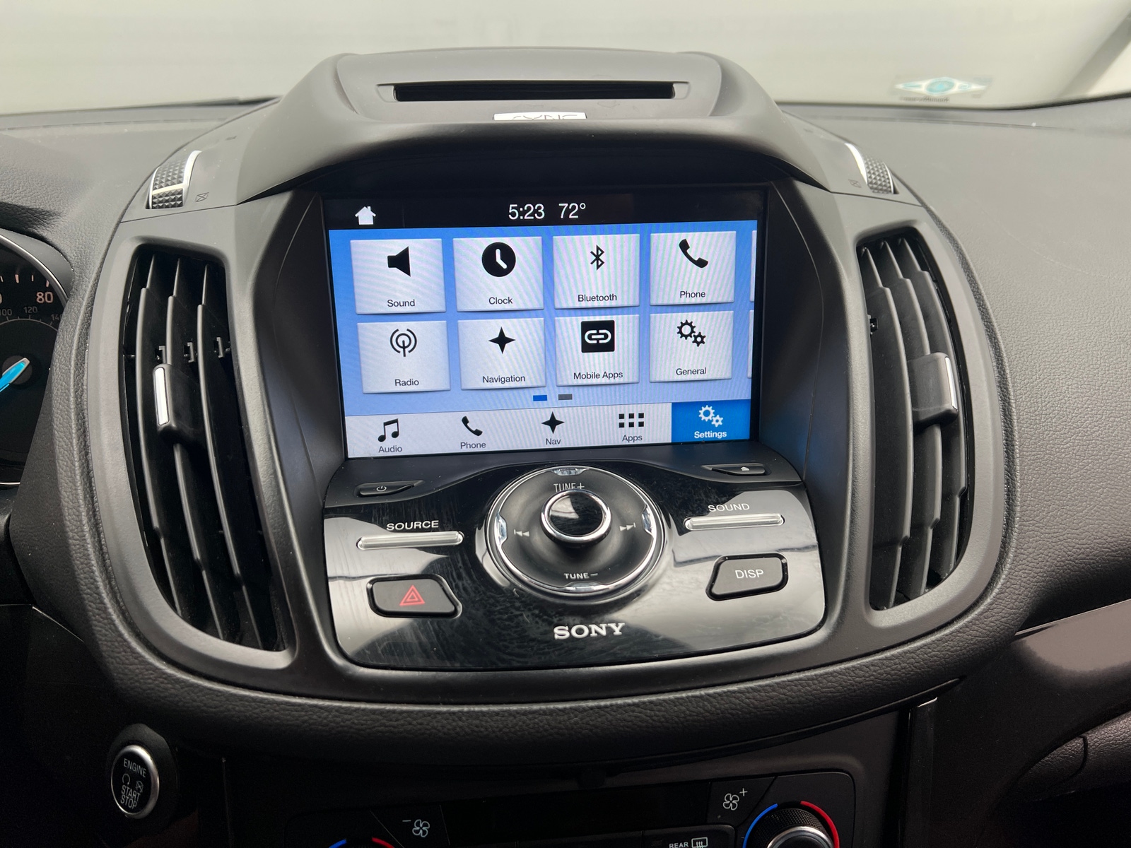 Thumbnail: 2017 Ford Escape - 3