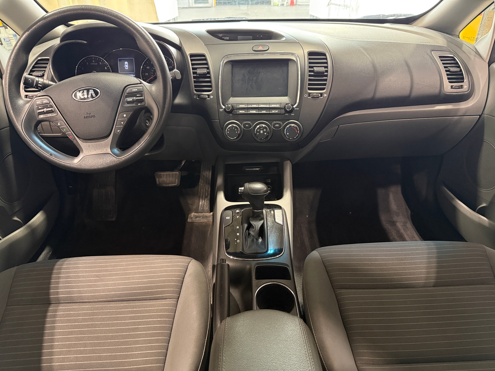 Thumbnail: 2018 Kia Forte - 3