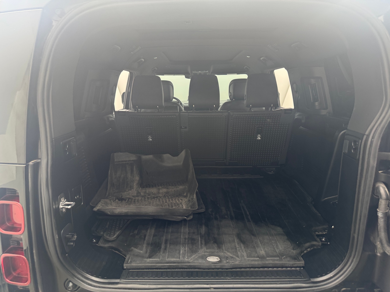 Thumbnail: 2024 Land Rover Defender - 6