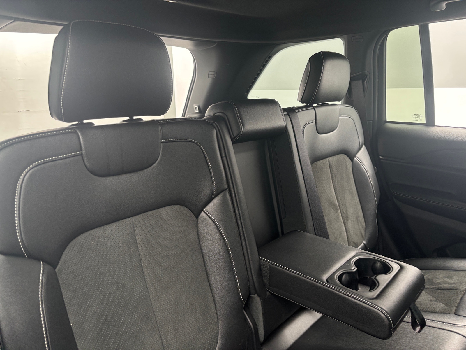 Thumbnail: 2025 Jeep Grand Cherokee - 6