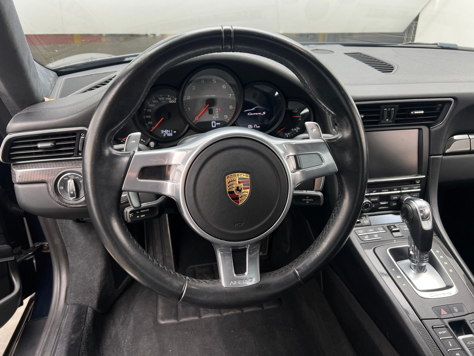 Thumbnail: 2016 Porsche 911 - 3