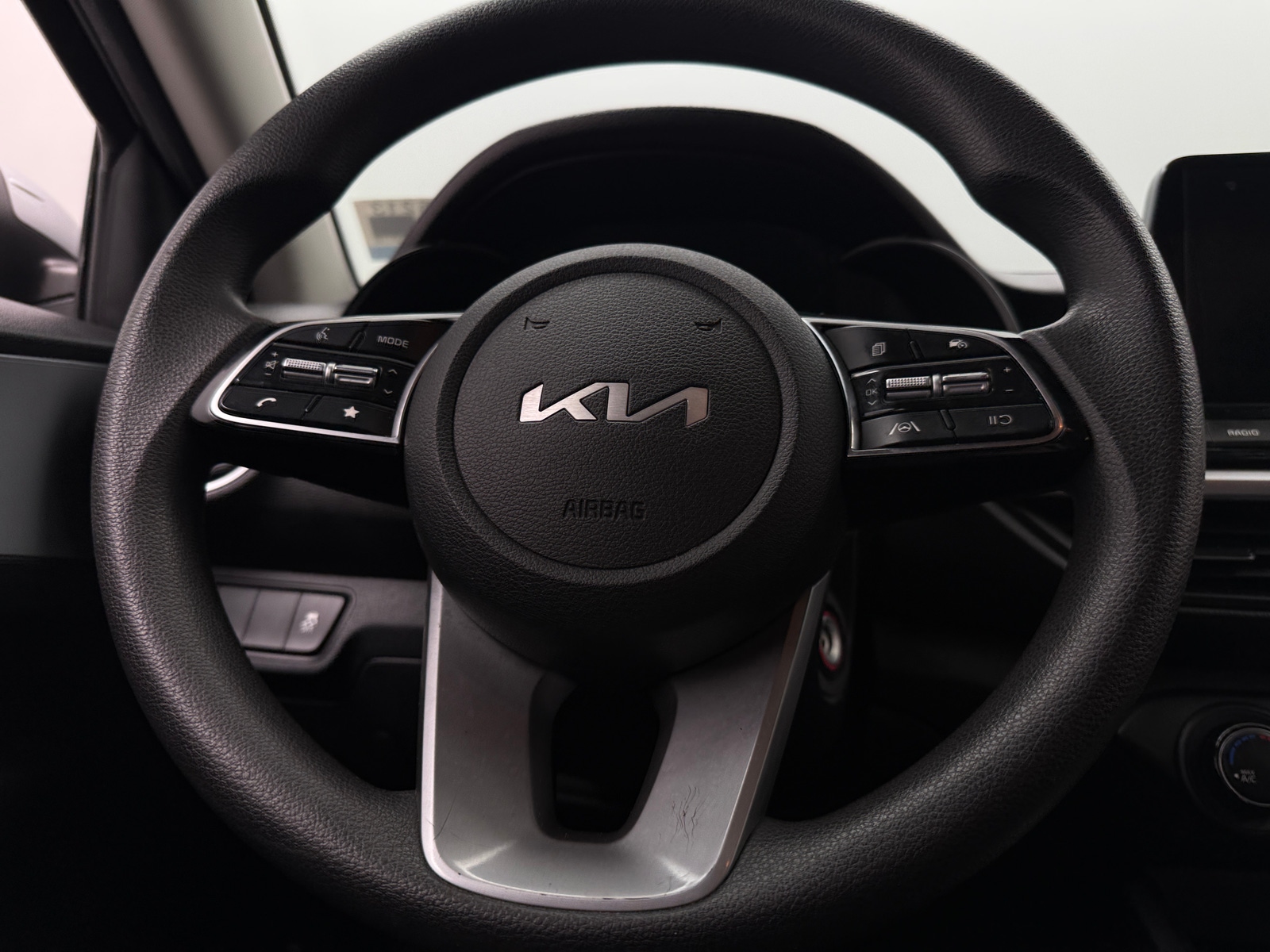 Thumbnail: 2022 Kia Forte - 5