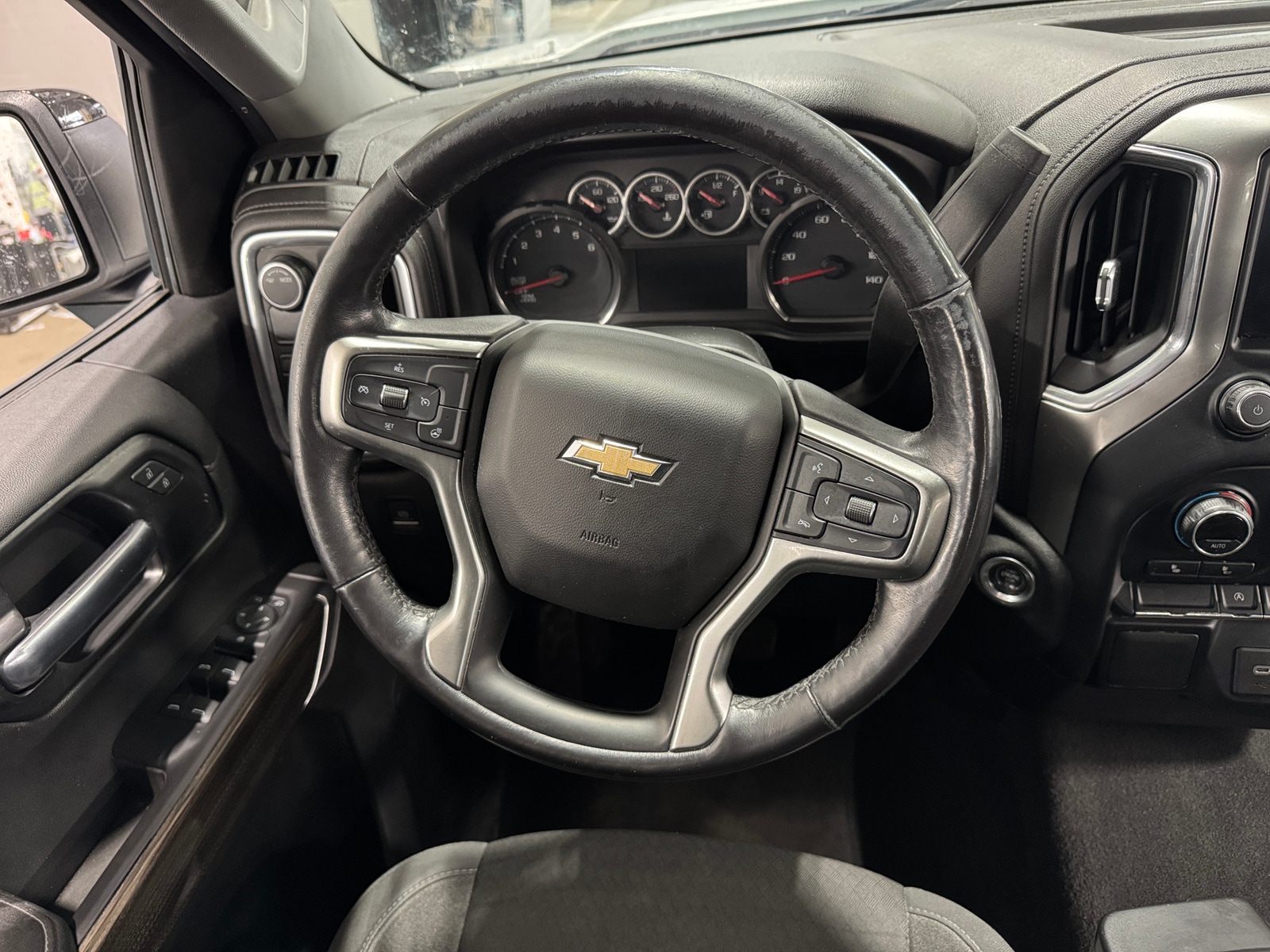 Thumbnail: 2021 Chevrolet Silverado 1500 - 5