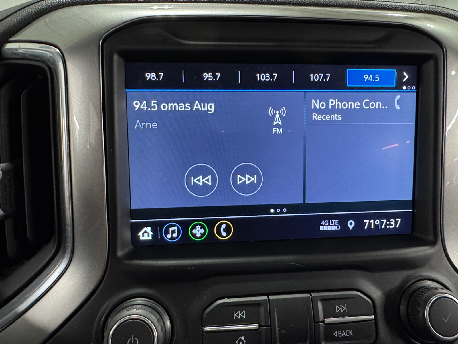 Thumbnail: 2021 Chevrolet Silverado 1500 - 4