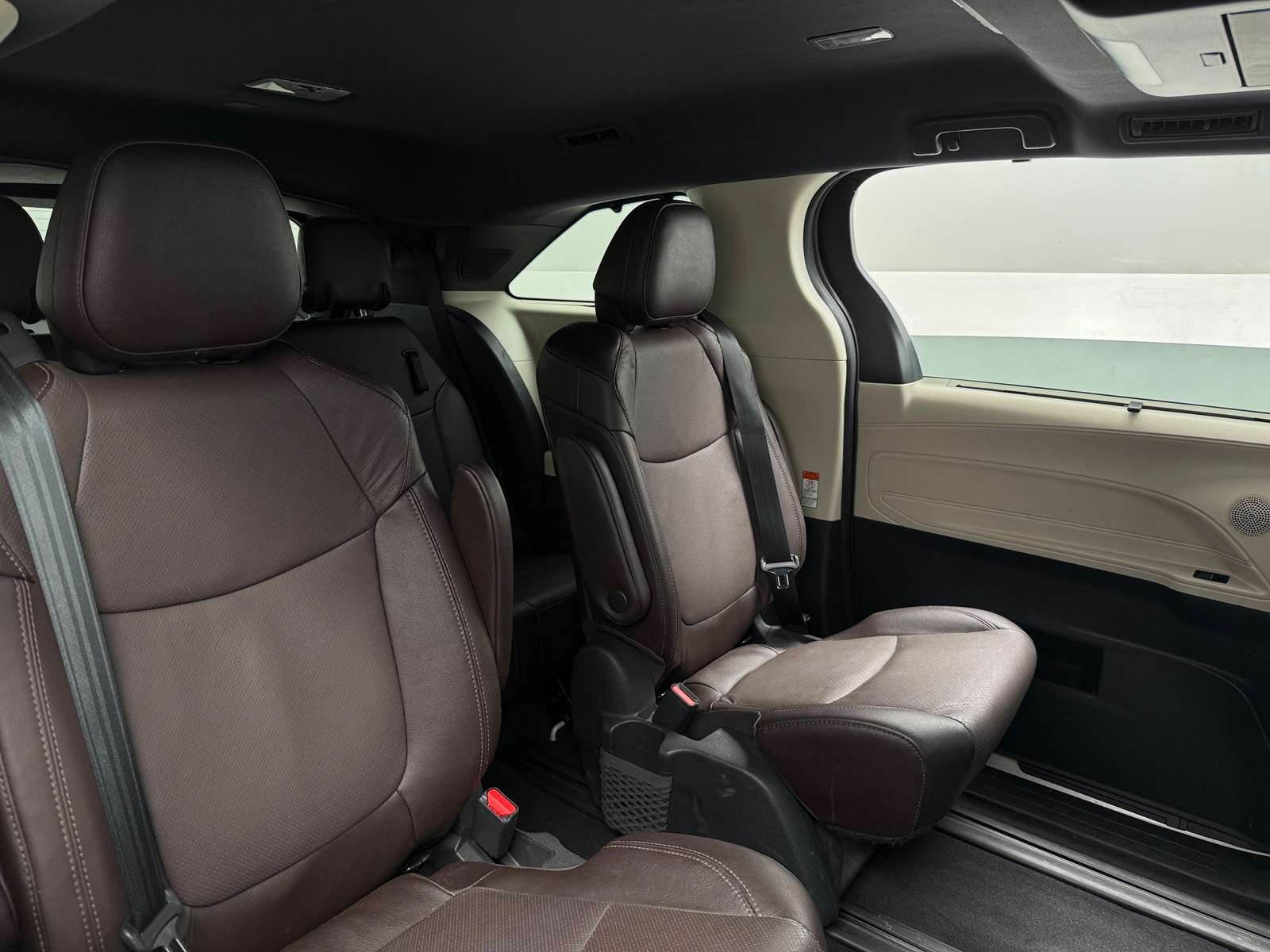 Thumbnail: 2021 Toyota Sienna - 5