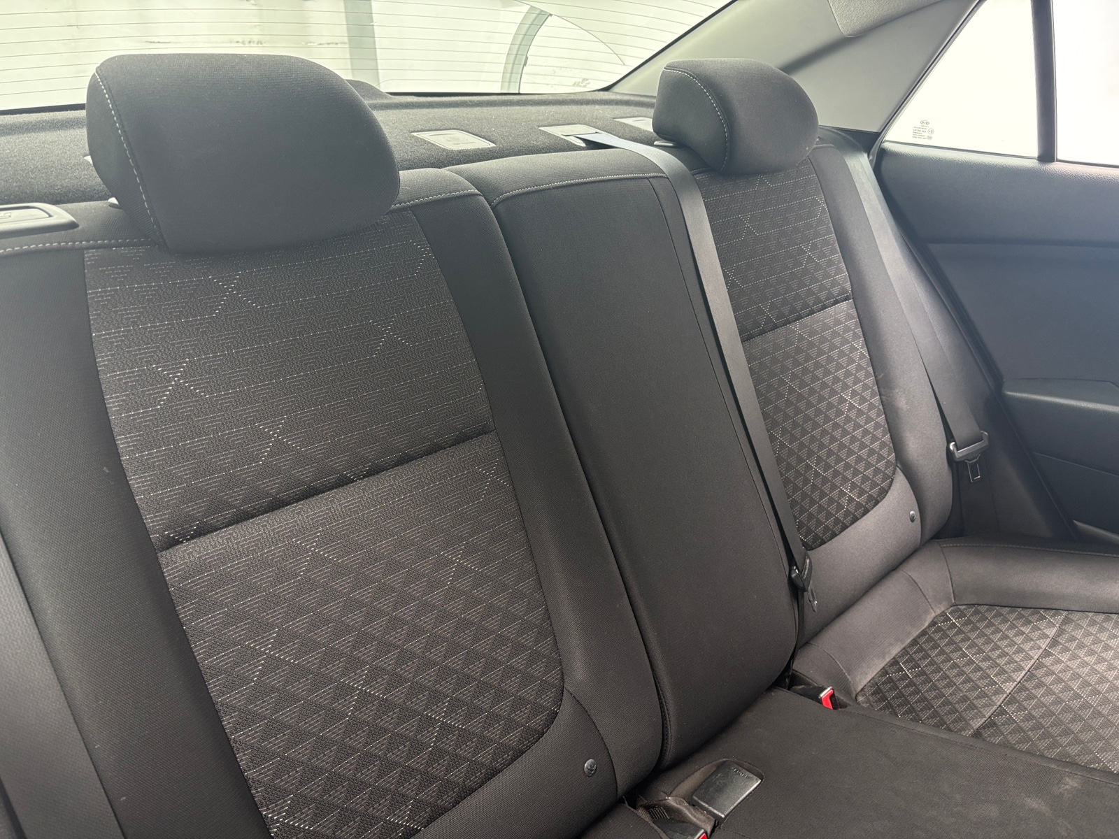 Thumbnail: 2019 Kia Rio - 6