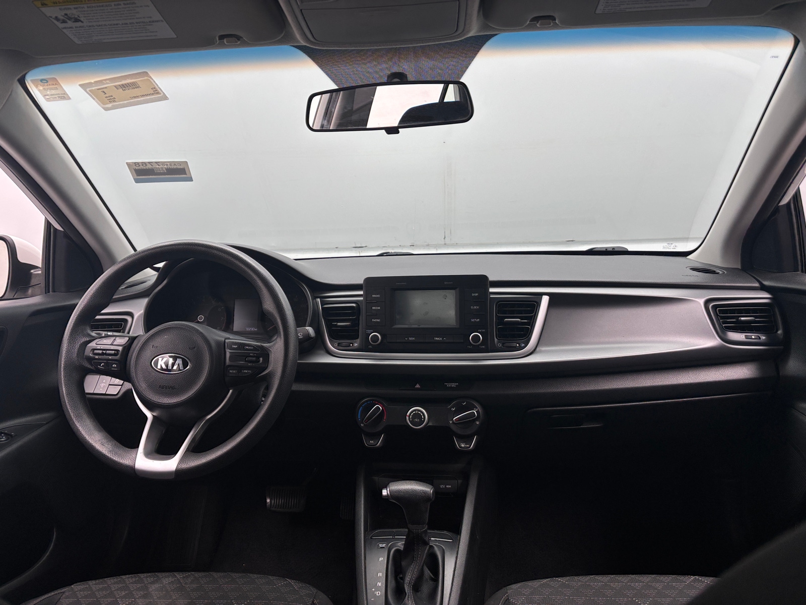 Thumbnail: 2019 Kia Rio - 3