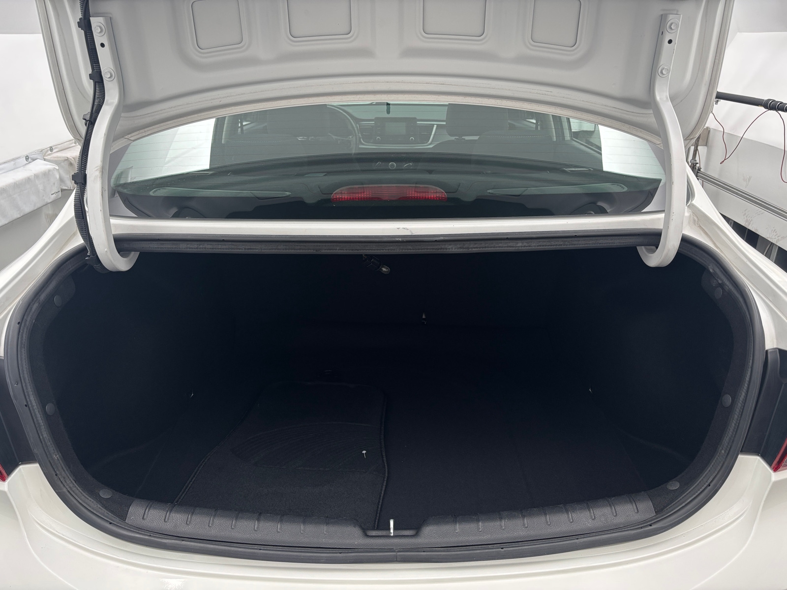 Thumbnail: 2019 Kia Rio - 7